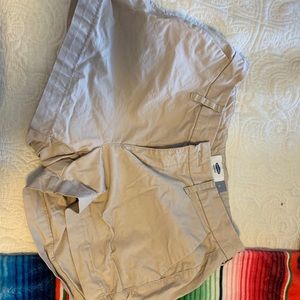 Old navy kaki shorts